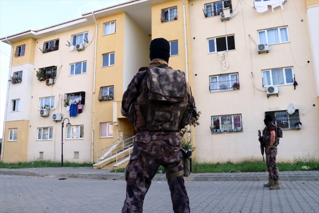 Adana ve Şanlıurfa’da terör operasyonu: 24 gözaltı